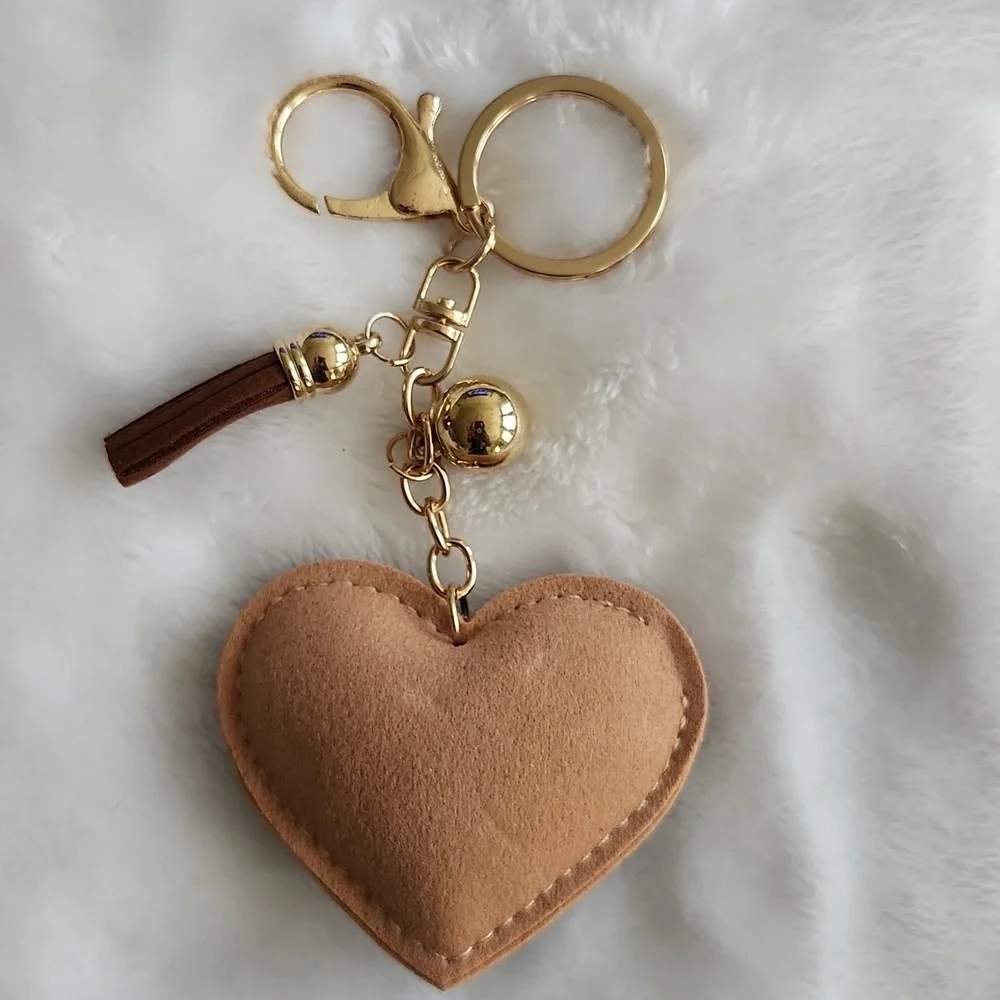 Heart-Shaped Rhinestone Keychain with Gold Accents Bag Charm - Picture 3 of 3
